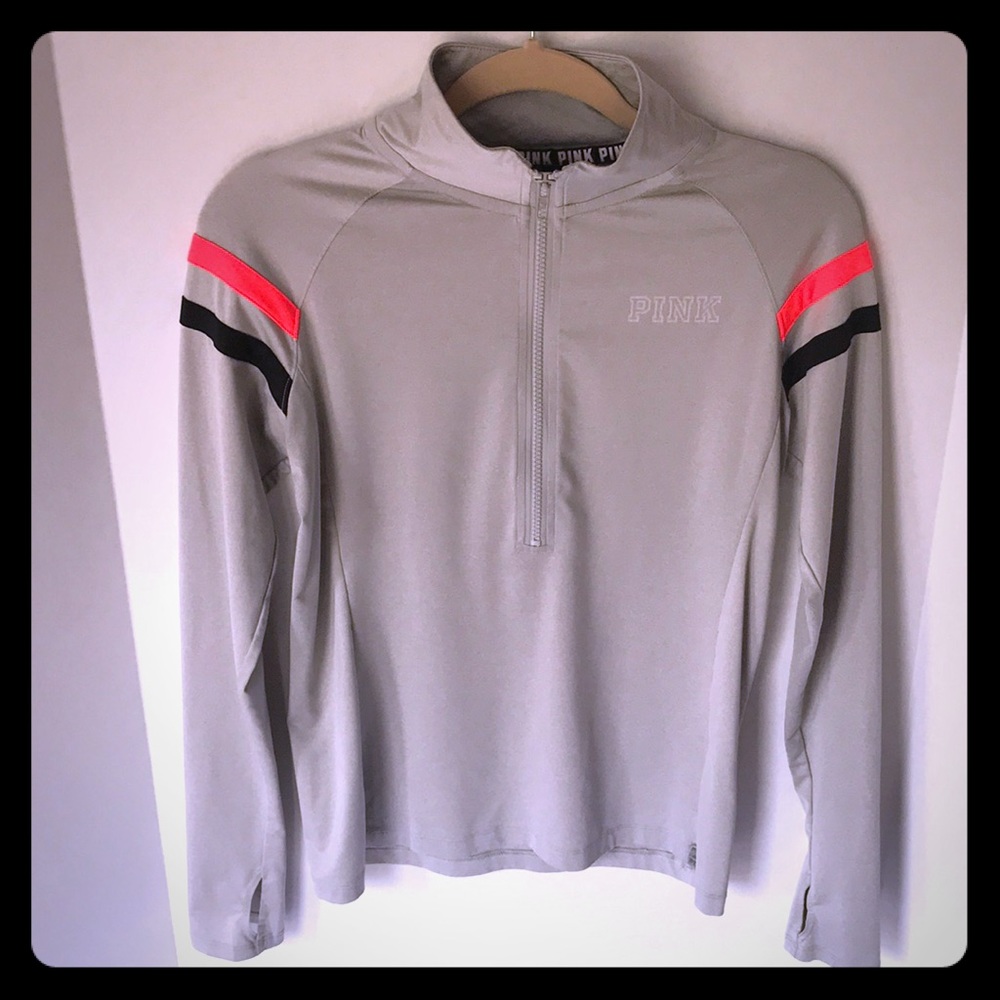 Tech Pullover 1/2 Zip